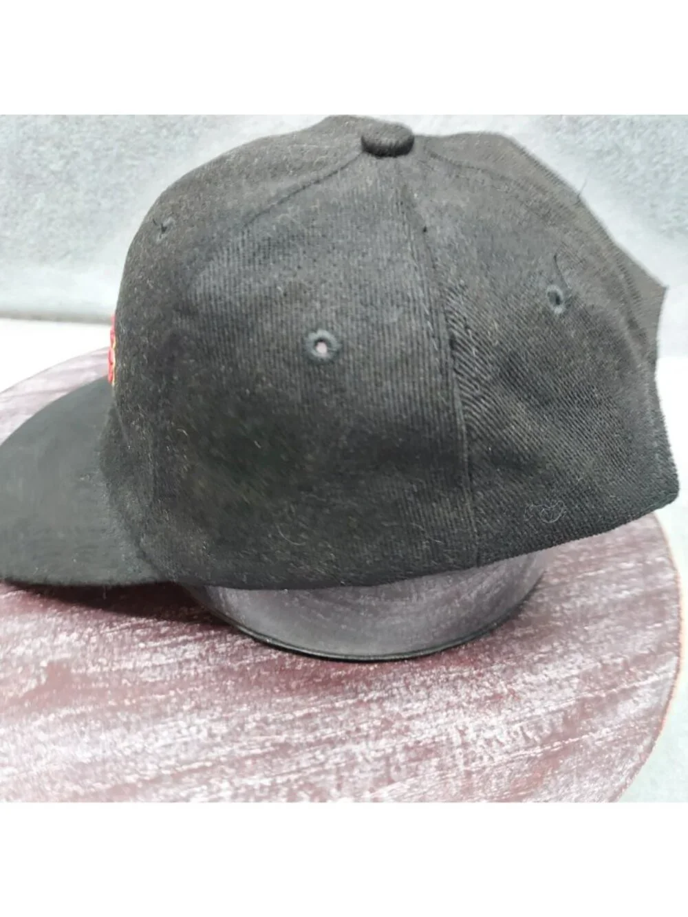 Dennys Black Adjustable Baseball Cap With‎ Embroidered Logo And Metal Clasp